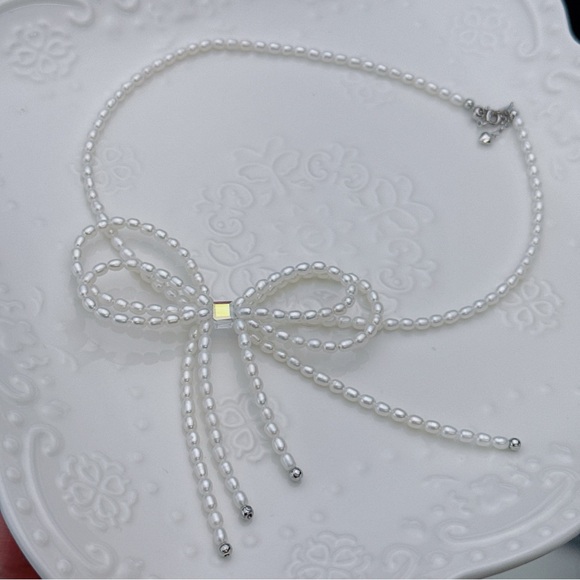 X359 S925 High Quality Freshwater Pearl  Bow Necklace - Picture 2 of 8
